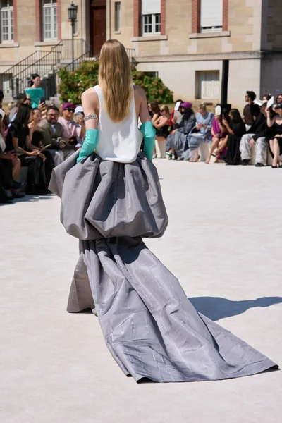 Look 46